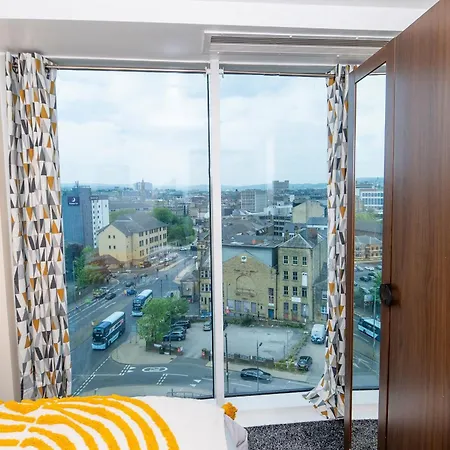 Pitchdip Apartment *